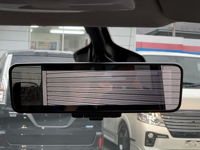 Nissan SERENA 2017-09 187409-29