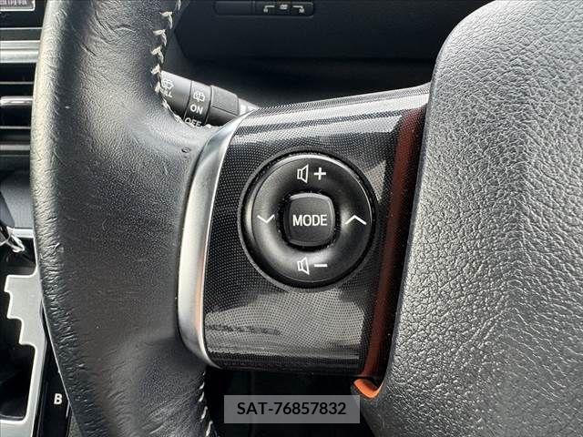 Toyota SIENTA 2016-01 398347-26