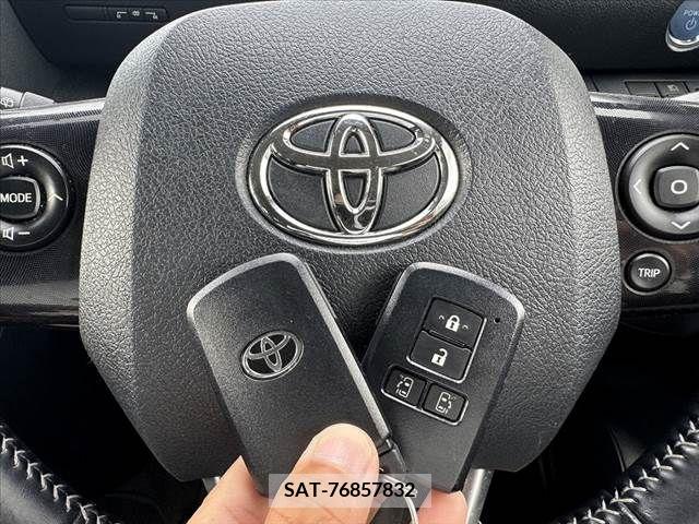 Toyota SIENTA 2016-01 398347-25