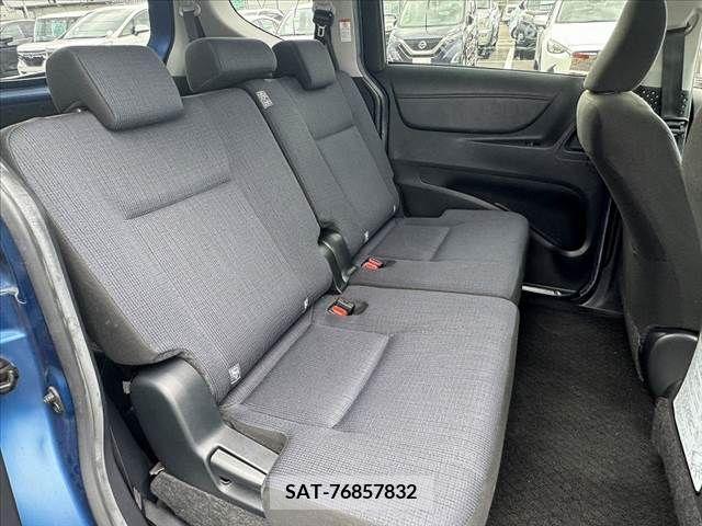 Toyota SIENTA 2016-01 398347-17