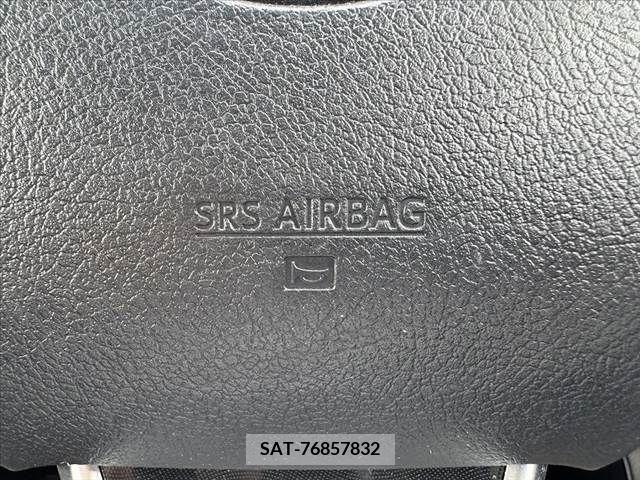 Toyota SIENTA 2016-01 398347-28