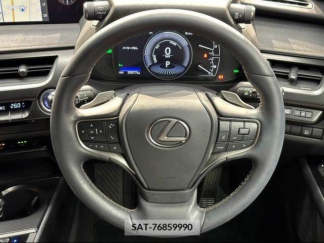 Lexus UX 2021-10 216912-12