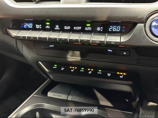 Lexus UX 2021-10 216912-11
