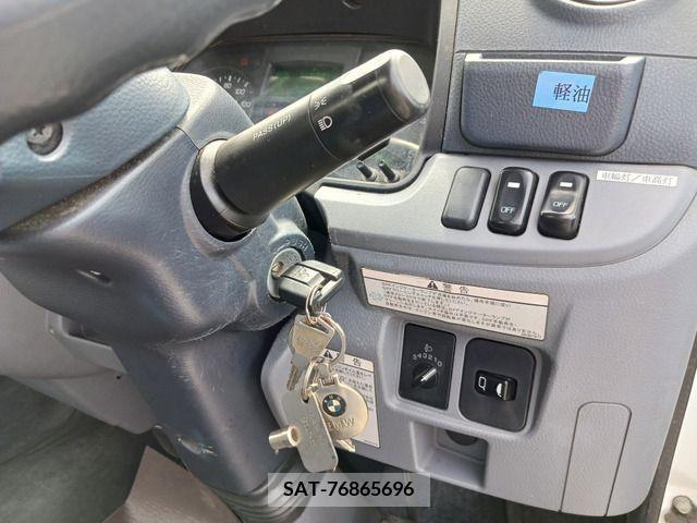 Mitsubishi CANTER 2013-09 302523-18