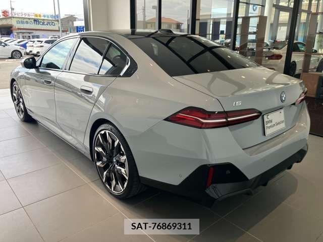 Bmw i5 2023-10 264986-2