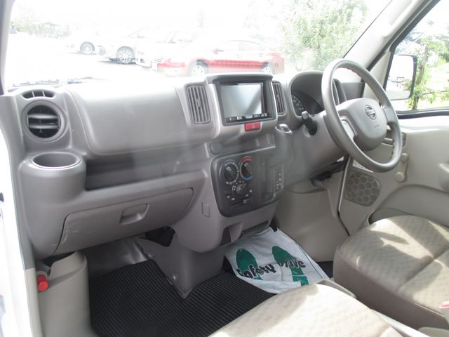 Nissan CLIPPER 2019-08 14175-15