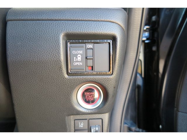 Honda N BOX CUSTOM 2021-01 14009-23