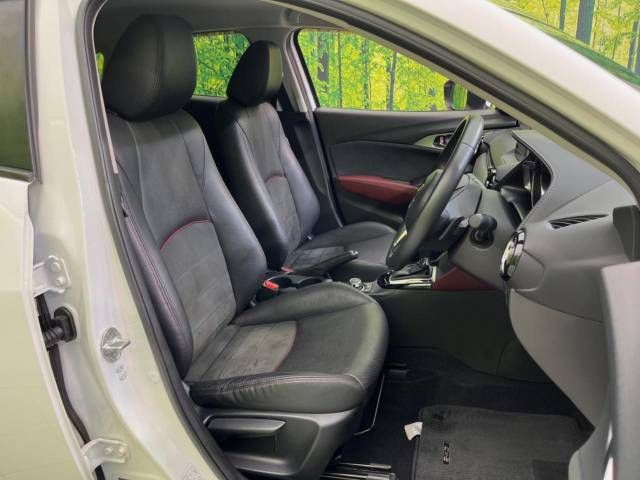 Mazda CX-3 2016-05 24703-8