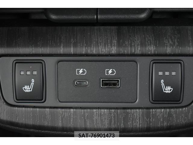 Nissan Ariya 2022-05 224845-12
