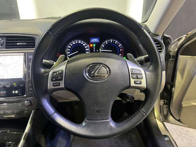 Lexus IS 2012-04 5051-10