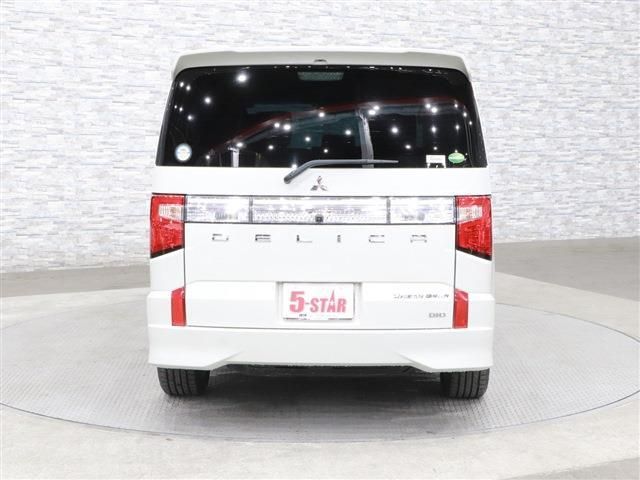 Mitsubishi DELICA D5 2019-09 28113-9