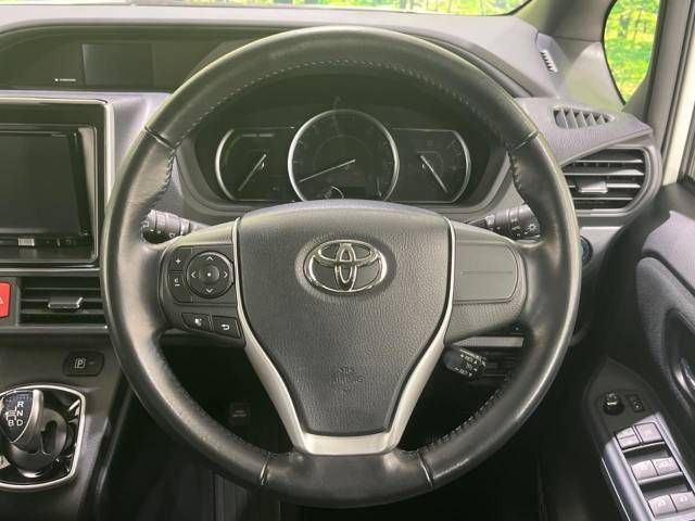 Toyota NOAH HYBRID 2017-04 28658-12