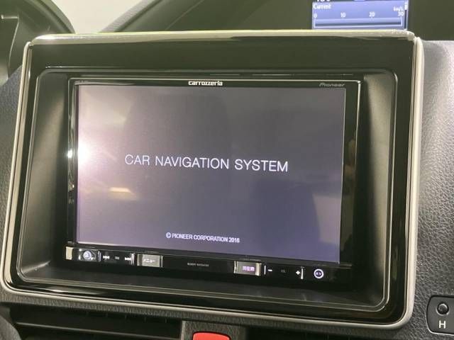 Toyota NOAH HYBRID 2017-04 28658-2