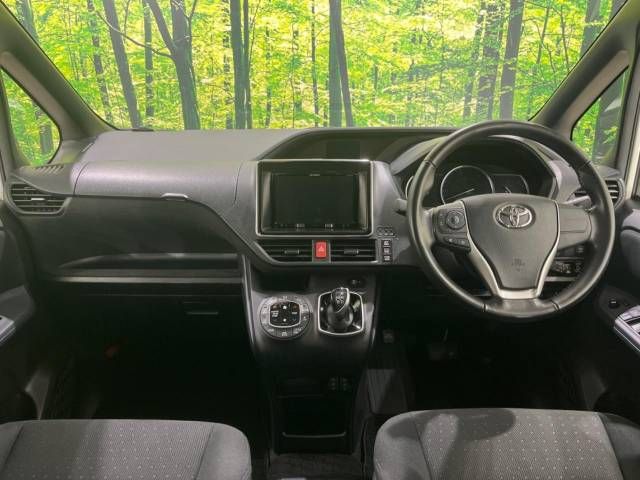 Toyota NOAH HYBRID 2017-04 28658-1