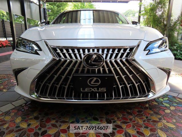 Lexus ES 2023-07 300412-3