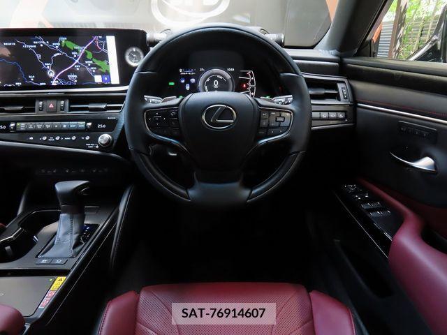 Lexus ES 2023-07 300412-15