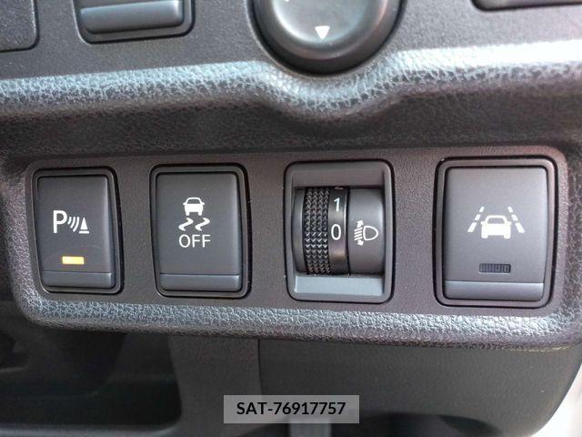 Nissan NOTE 2019-03 305488-13