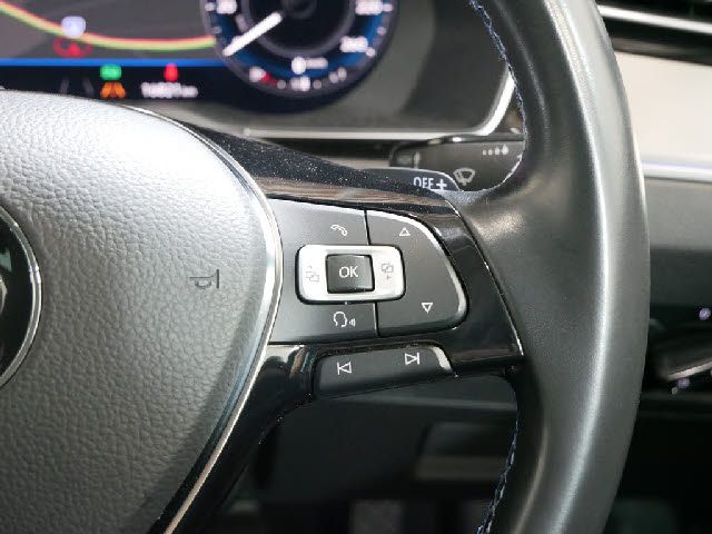 VolksWagen PASSAT 2018-10 16487-26