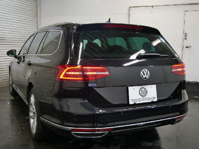 VolksWagen PASSAT 2018-10 16487-2