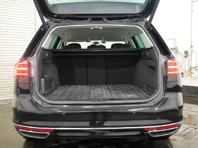 VolksWagen PASSAT 2018-10 16487-16