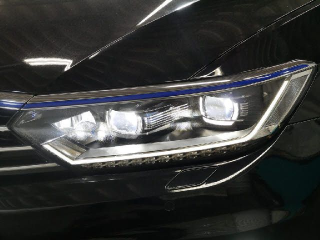 VolksWagen PASSAT 2018-10 16487-4