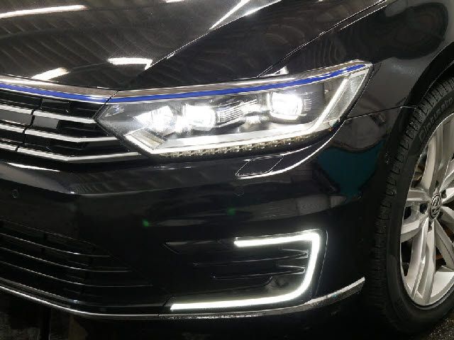 VolksWagen PASSAT 2018-10 16487-12