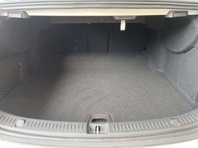 Mercedes Benz E-CLASS 2016-07 184702-12