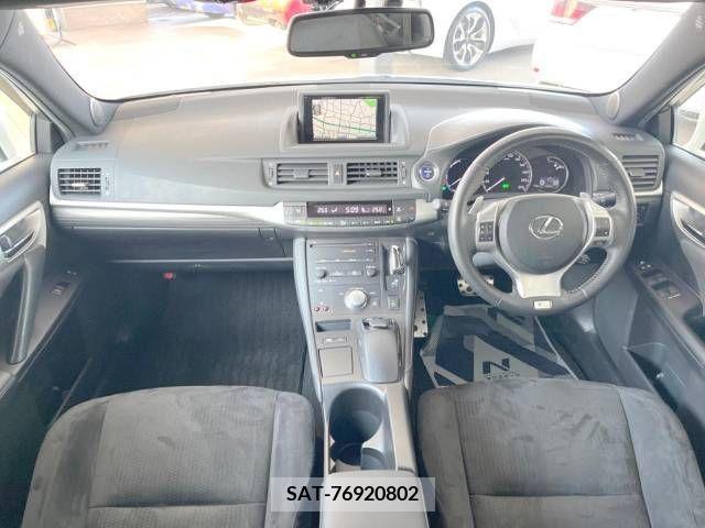 Lexus CT 2012-07 275227-1