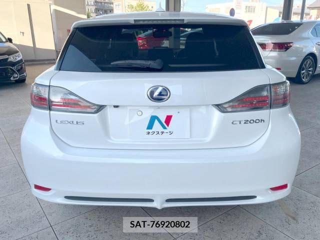 Lexus CT 2012-07 275227-15
