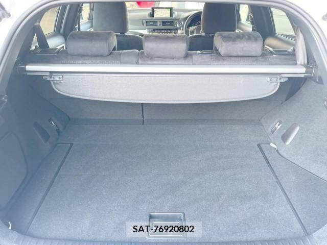 Lexus CT 2012-07 275227-10