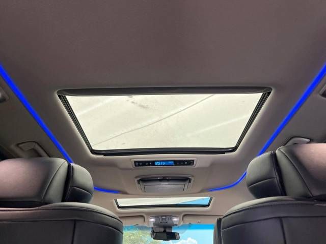 Toyota VELLFIRE 2019-10 21892-1