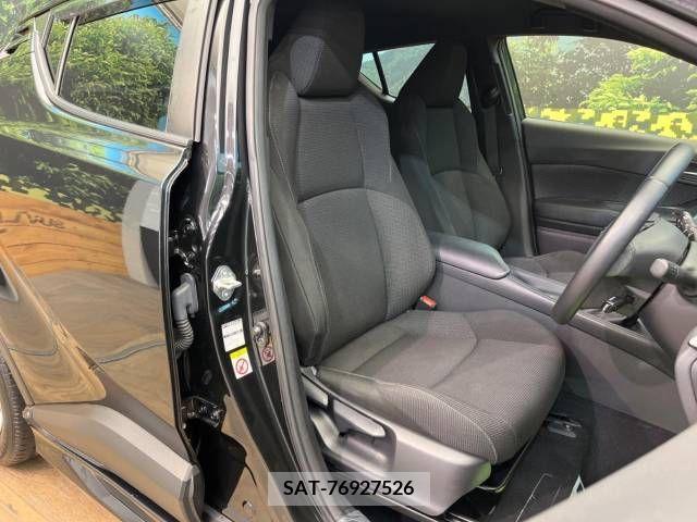 Toyota C-HR 2018-07 294891-8