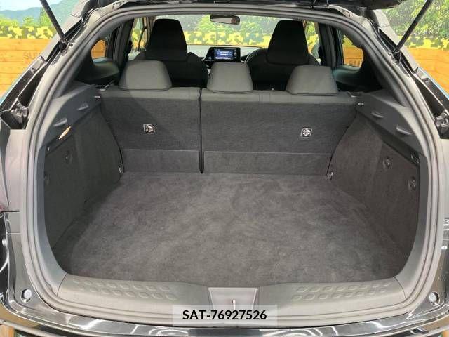 Toyota C-HR 2018-07 294891-10