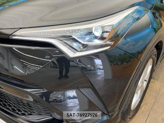Toyota C-HR 2018-07 294891-12