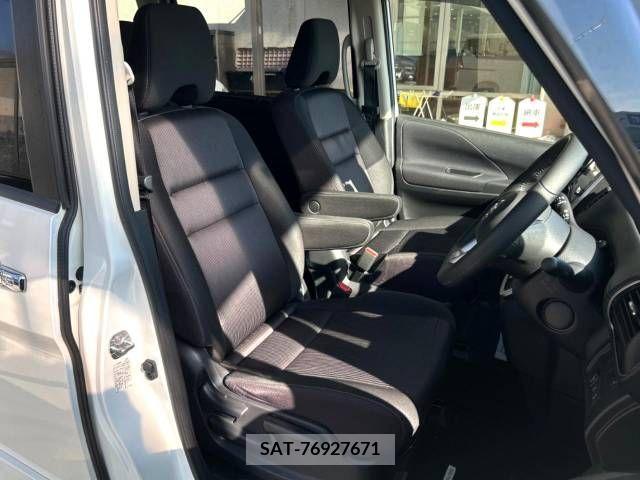Nissan SERENA 2019-02 331377-11