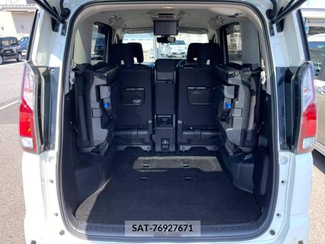 Nissan SERENA 2019-02 331377-14