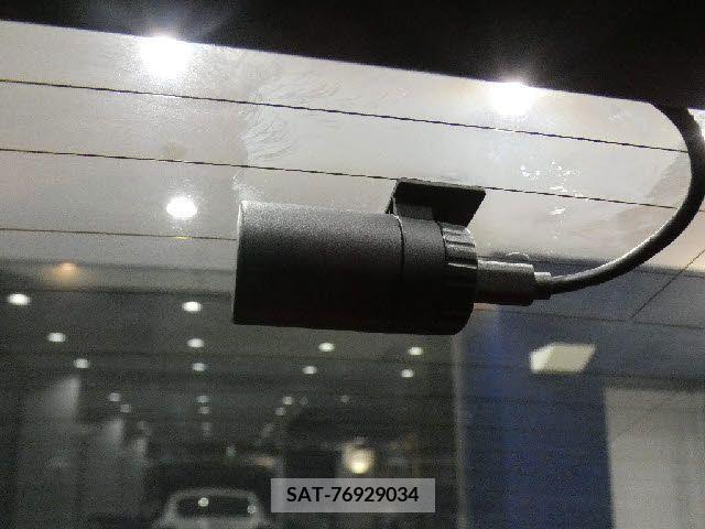 Audi TT 2012-08 337248-16