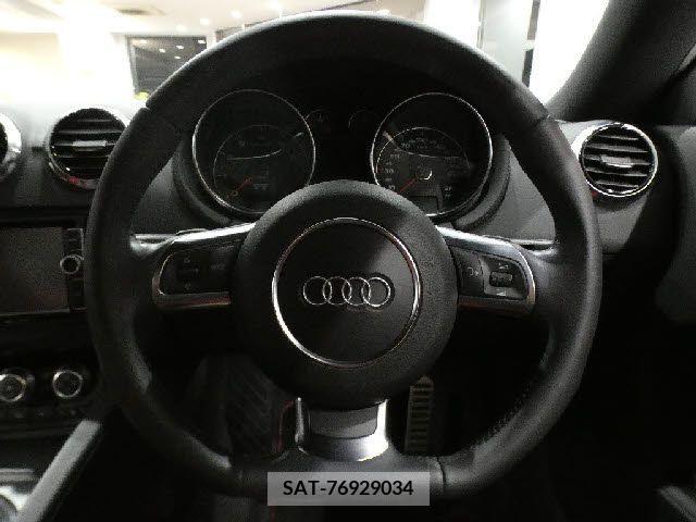 Audi TT 2012-08 337248-25