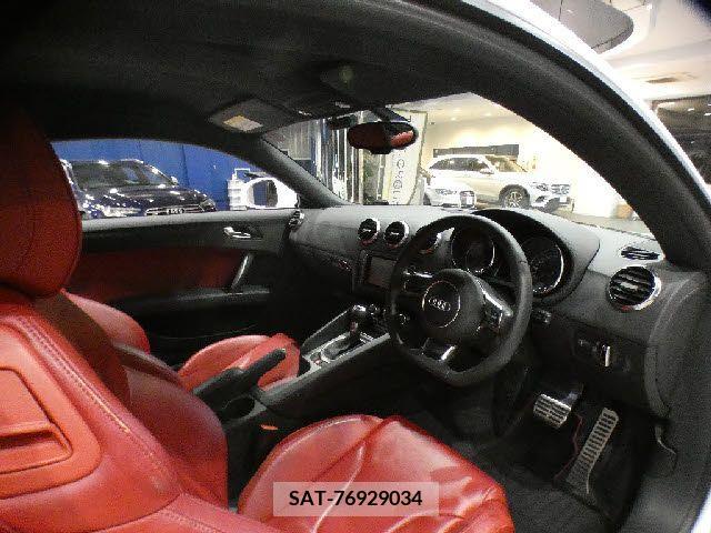 Audi TT 2012-08 337248-11