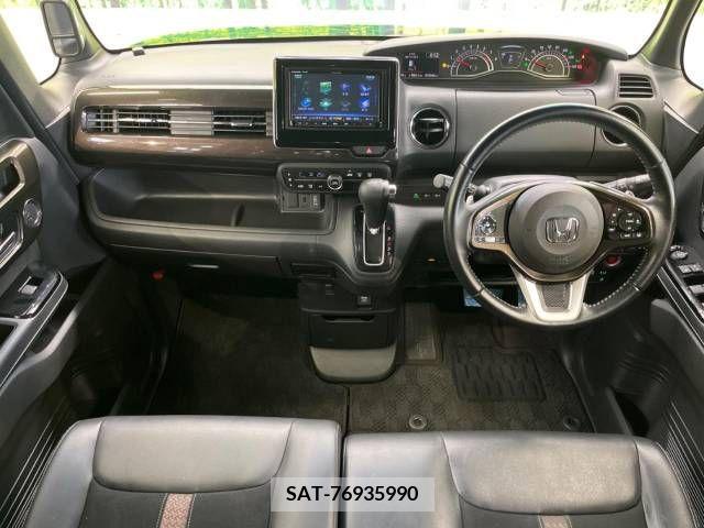 Honda N BOX CUSTOM 2018-03 385242-1