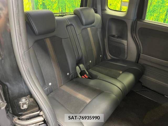 Honda N BOX CUSTOM 2018-03 385242-9