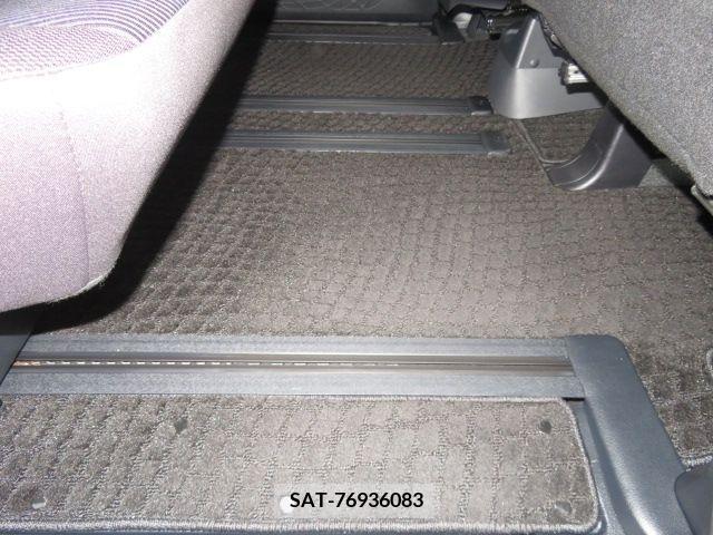 Toyota NOAH 2020-01 384312-24