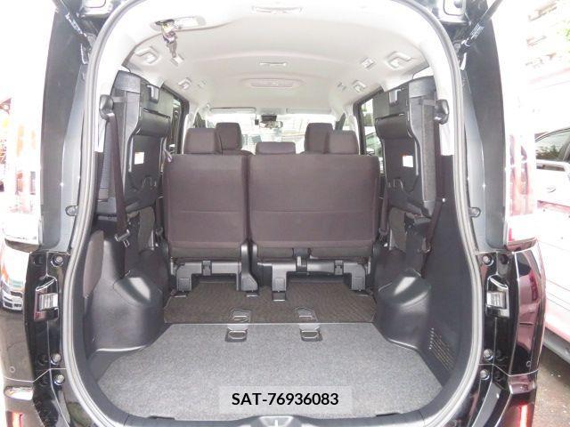 Toyota NOAH 2020-01 384312-9