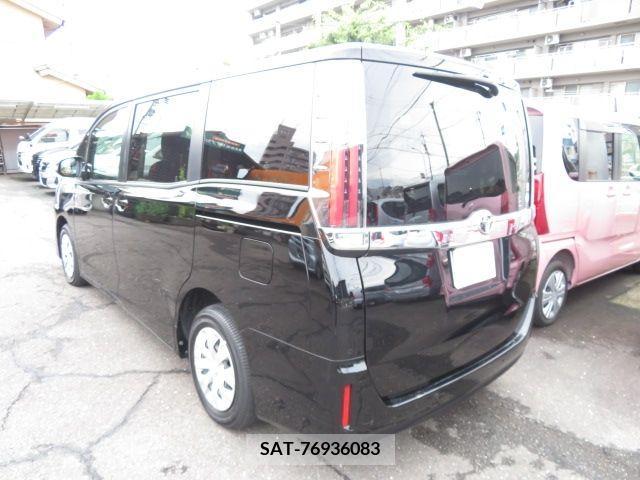Toyota NOAH 2020-01 384312-29