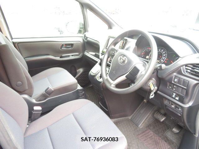 Toyota NOAH 2020-01 384312-12