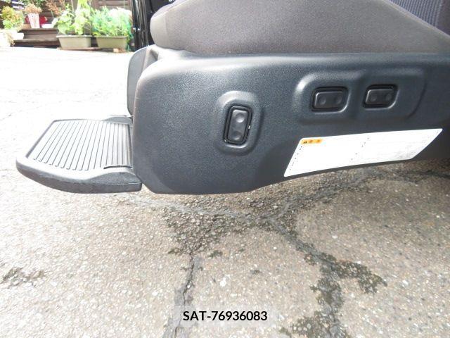 Toyota NOAH 2020-01 384312-2