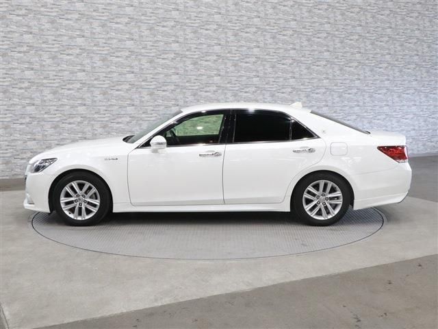 Toyota CROWN SEDAN 2013-04 1086-4