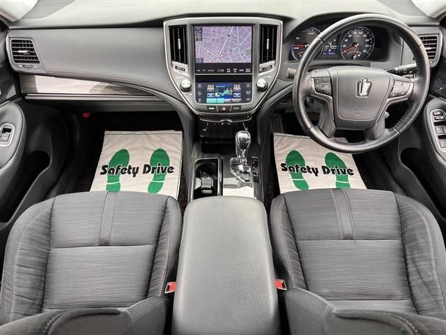 Toyota CROWN SEDAN 2013-04 1086-8