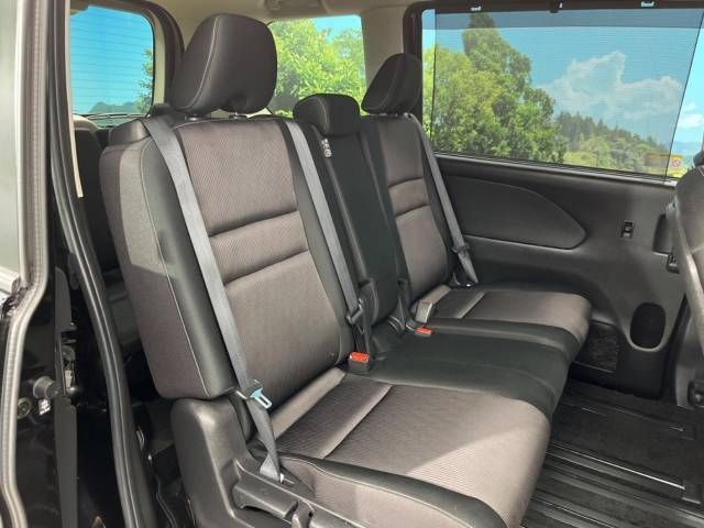 Nissan SERENA 2017-06 15789-8