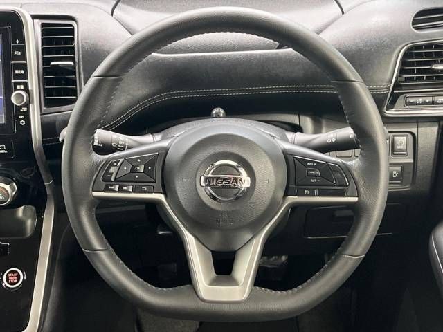 Nissan SERENA 2017-06 15789-11